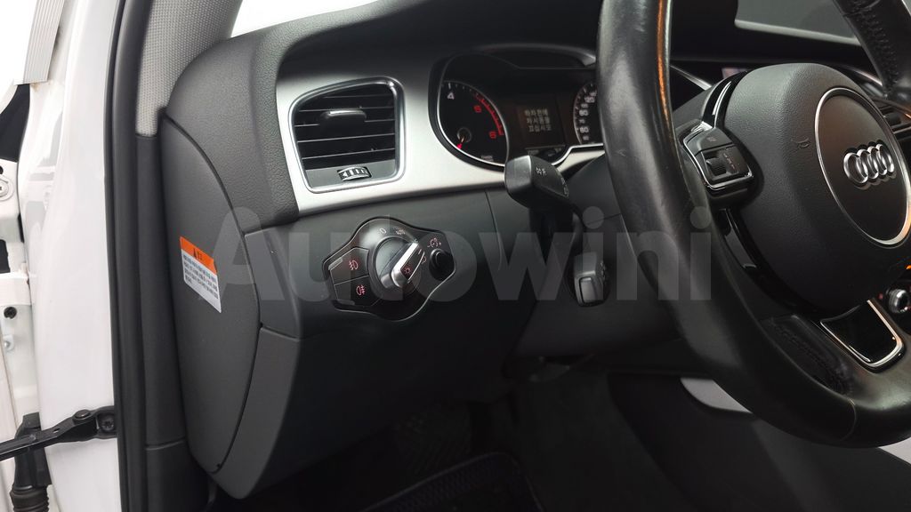 Audi New A4 30 TDI Dynamic B8 — снимка 13