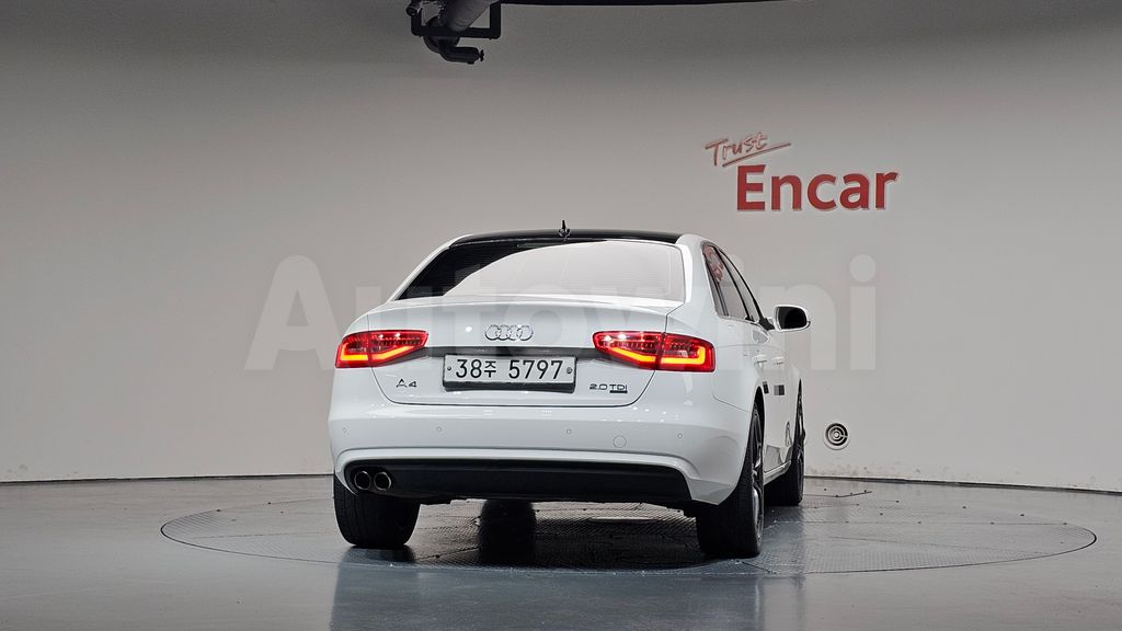Audi New A4 2.0 TDI dynamic B8 — снимка 3