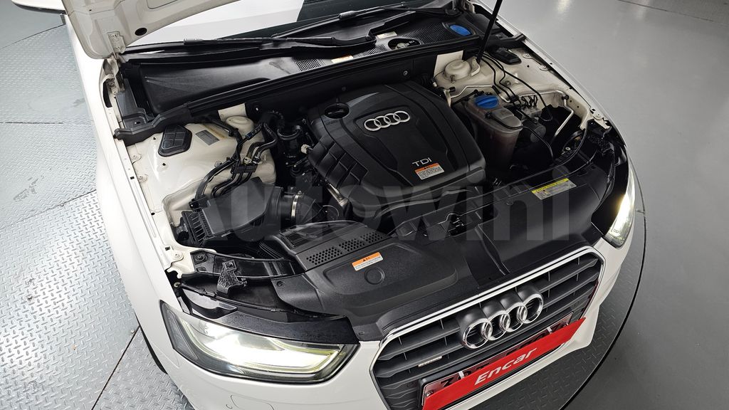 Audi New A4 2.0 TDI dynamic B8 — снимка 5