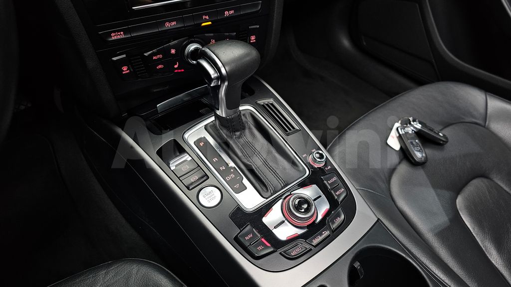 Audi New A4 2.0 TDI dynamic B8 — снимка 8