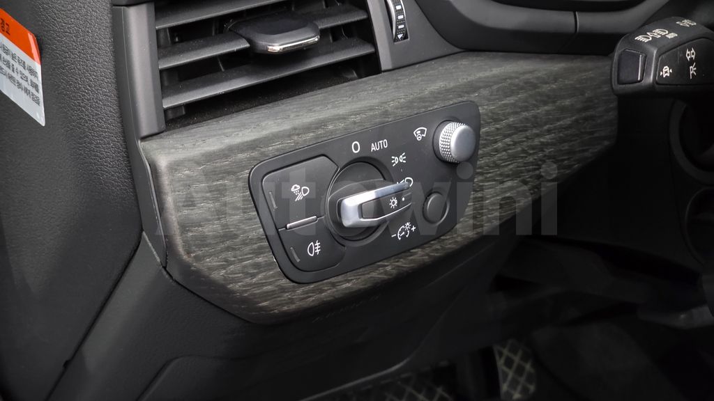 Audi A4 (B9) 45 TFSI Quattro Premium — снимка 15