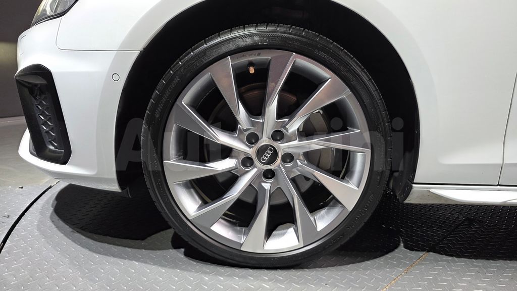 Audi A4 (B9) 45 TFSI Quattro Premium — снимка 5