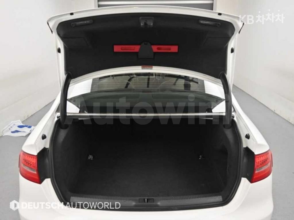 Audi A4 30 TDI Dynamic B8 — снимка 19