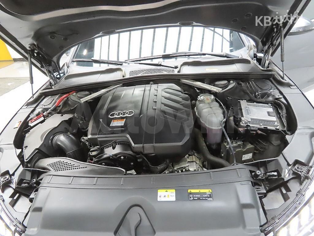 Audi A4 (B9) 40 TFSI Premium — снимка 8