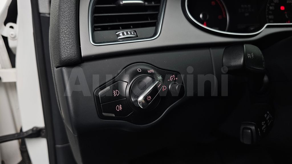Audi New A4 2.0 TDI Quattro Dynamic B8 — снимка 17