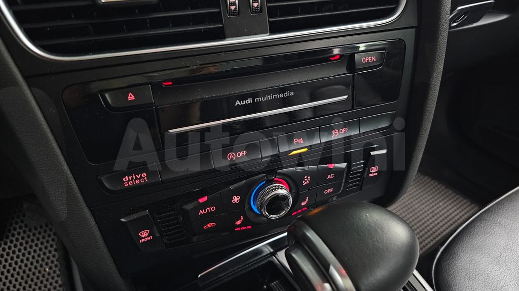 Audi New A4 2.0 TDI Quattro Dynamic B8 — снимка 16