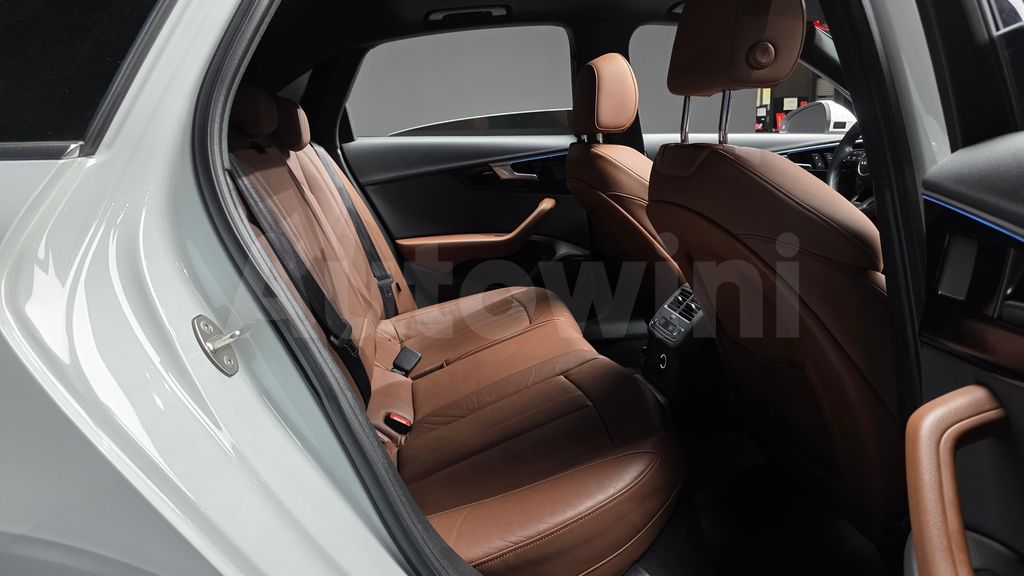 Audi A4 (B9) 35 TDI Premium — снимка 11