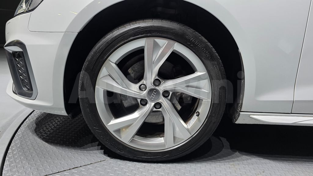Audi A4 (B9) 35 TDI Premium — снимка 5