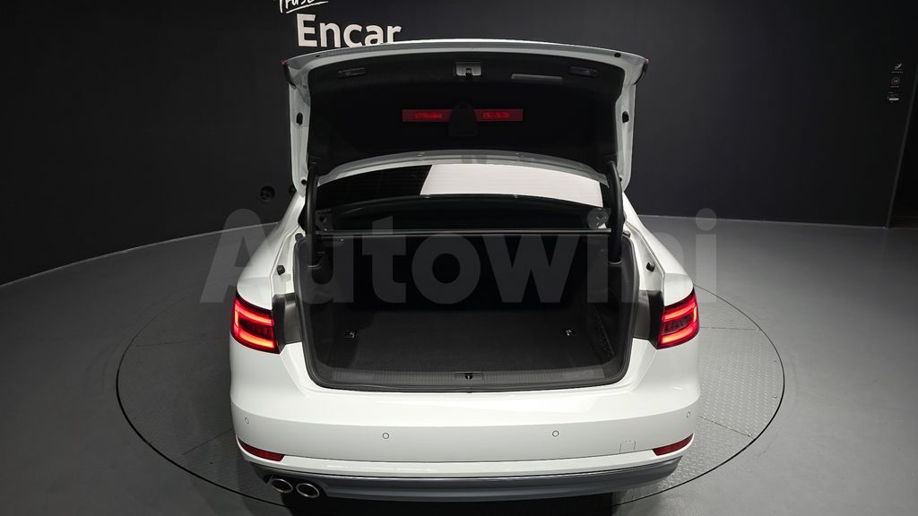 Audi A4 (B9) 35 TDI Premium — снимка 20
