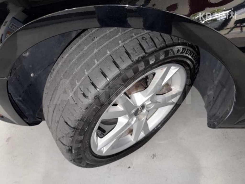 Audi A4 (B9) 30 TDI Premium — снимка 20