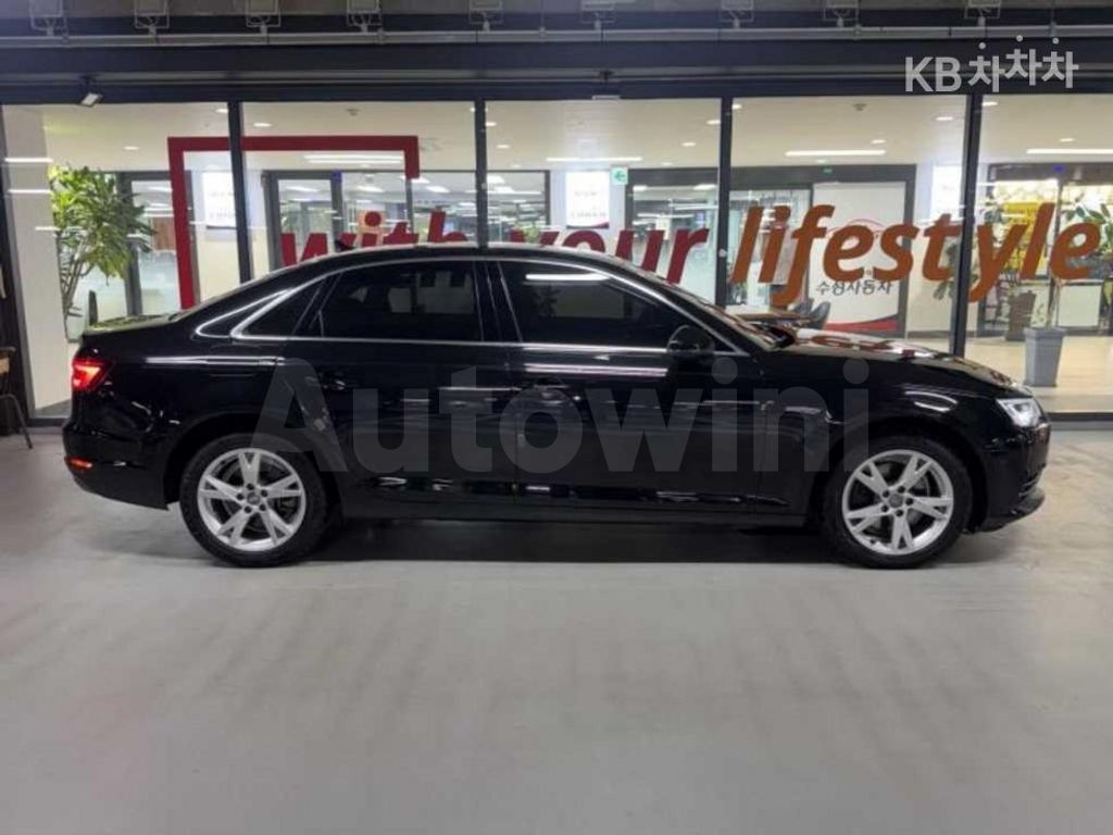 Audi A4 (B9) 30 TDI Premium — снимка 3