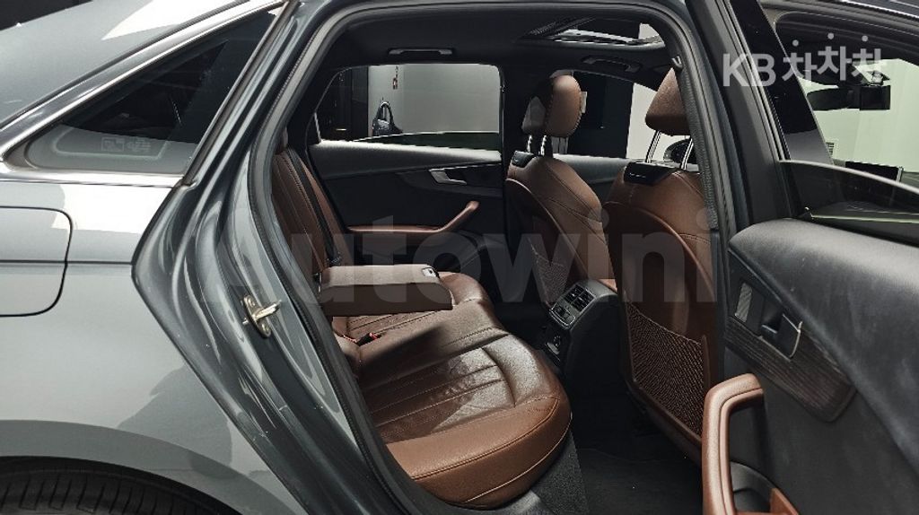 Audi A4 (B9) 40 TFSI - — снимка 15