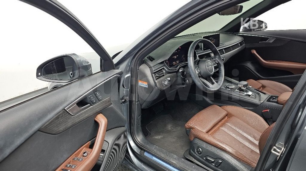 Audi A4 (B9) 40 TFSI - — снимка 13