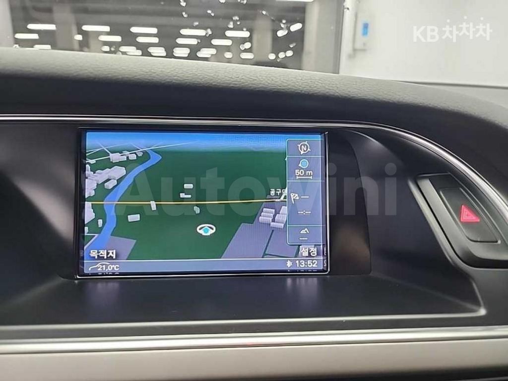 Audi A4 2.0 TDI (13Y~) — снимка 14