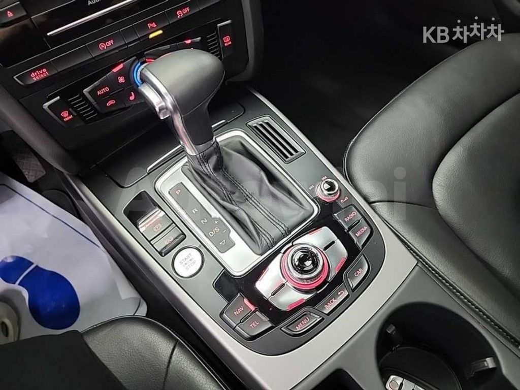 Audi A4 2.0 TDI (13Y~) — снимка 8