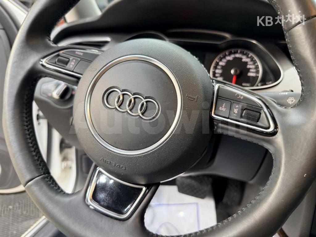 Audi A4 2.0 TFSI B8 — снимка 18