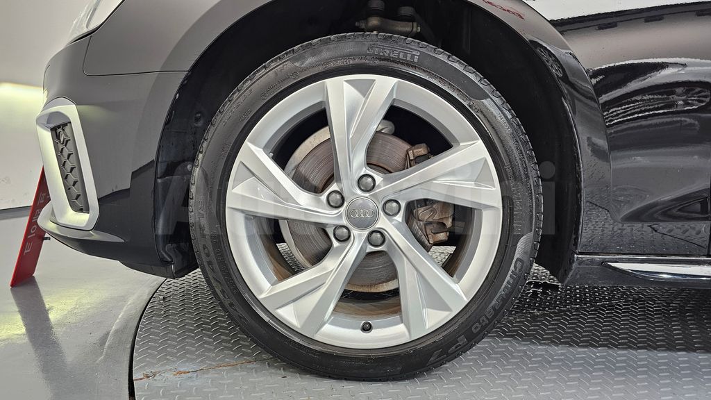 Audi A4 (B9) 40 TFSI Premium — снимка 5