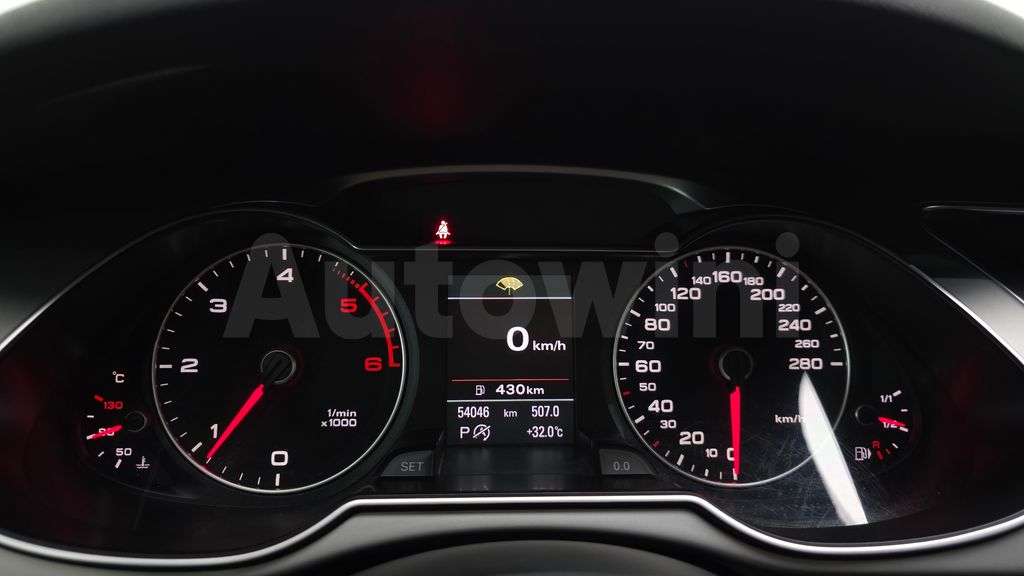 Audi New A4 2.0 TDI dynamic B8 — снимка 8