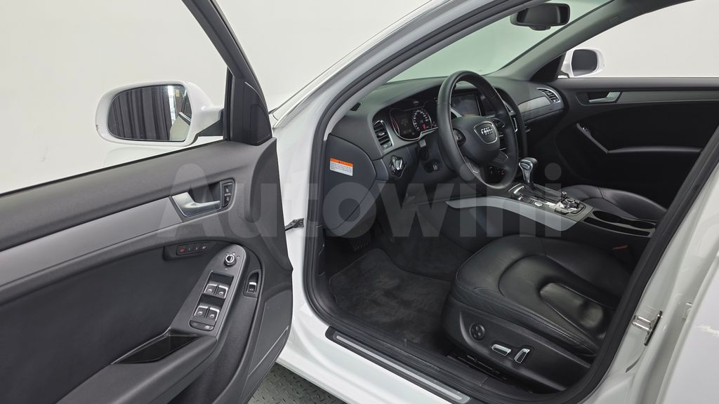 Audi New A4 2.0 TDI dynamic B8 — снимка 12