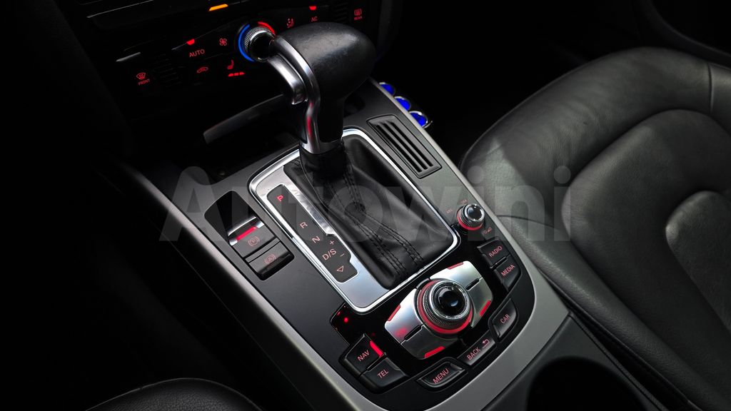 Audi New A4 2.0 TDI B8 — снимка 9