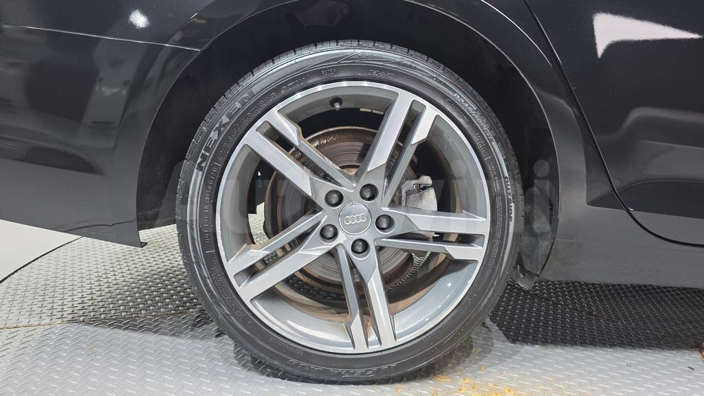Audi A4 (B9) 40 TFSI Premium — снимка 5