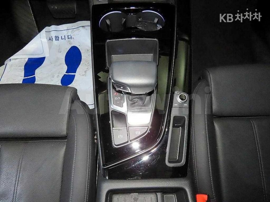 Audi A4 (B9) 40 TFSI Premium — снимка 12