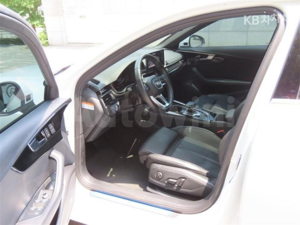 Audi A4 (B9) 40 TFSI Premium — снимка 13