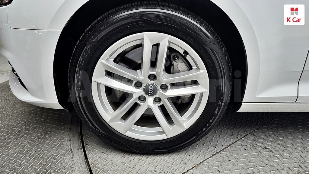Audi A4 (B9) 45 TFSI Premium — снимка 7