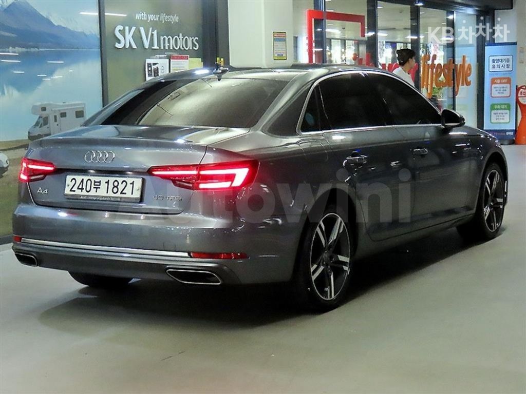 Audi A4 (B9) 40 TFSI - — снимка 4