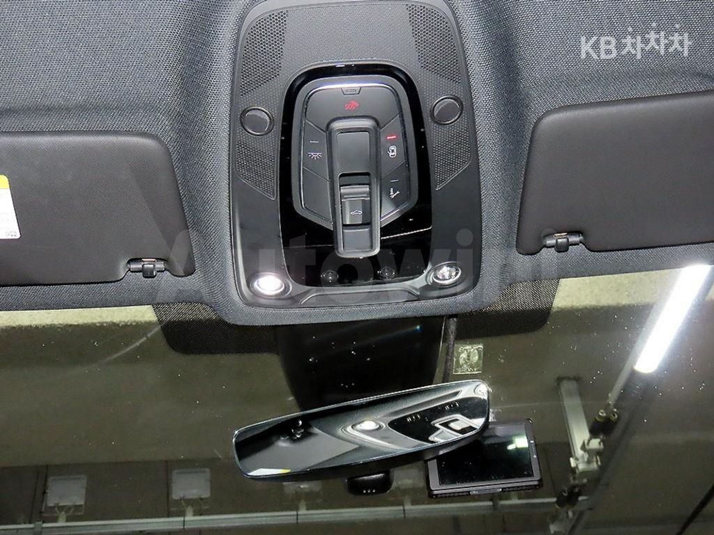 Audi A4 (B9) 40 TFSI - — снимка 16