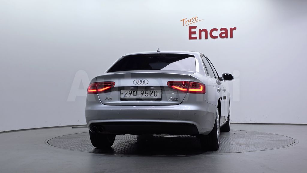 Audi New A4 2.0 TFSI Quattro Dynamic B8 — снимка 4