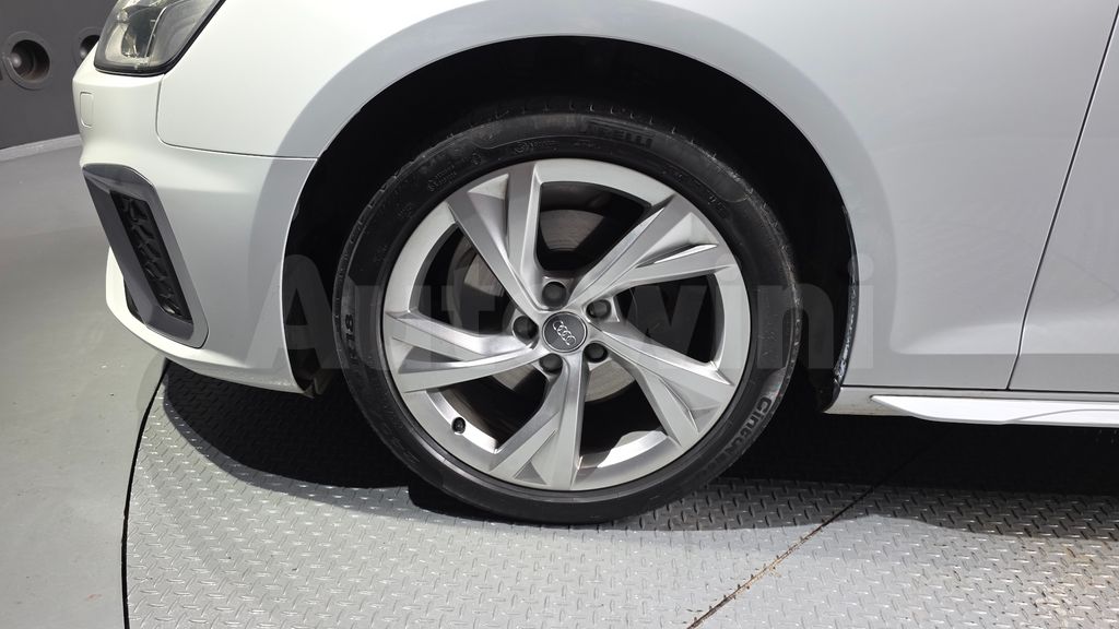 Audi A4 (B9) 35 TDI Premium — снимка 5