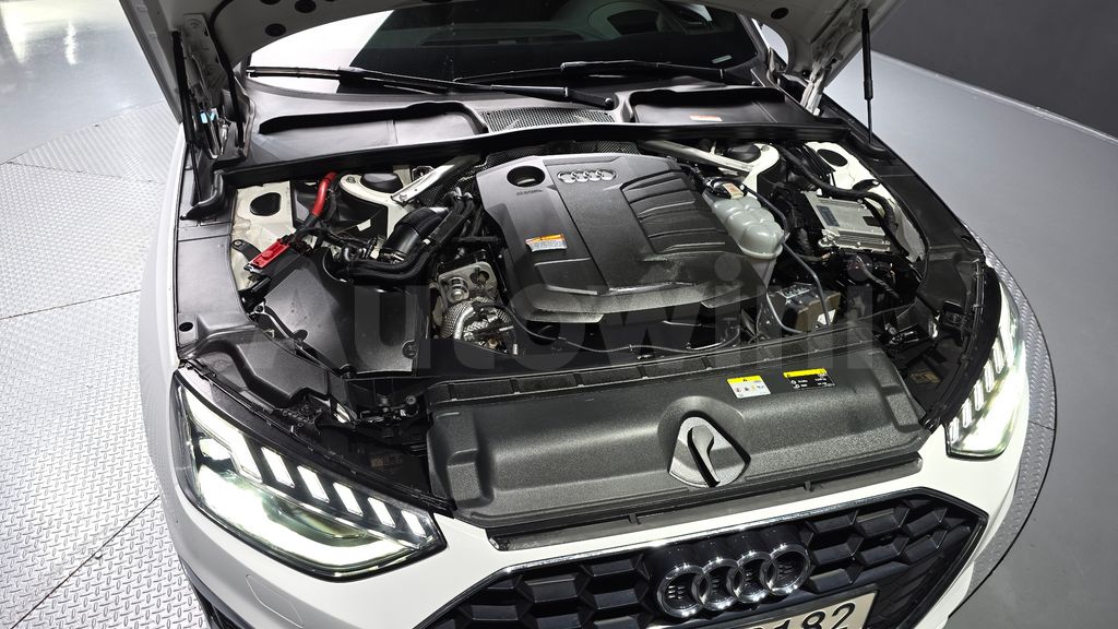Audi A4 (B9) 35 TDI Premium — снимка 6