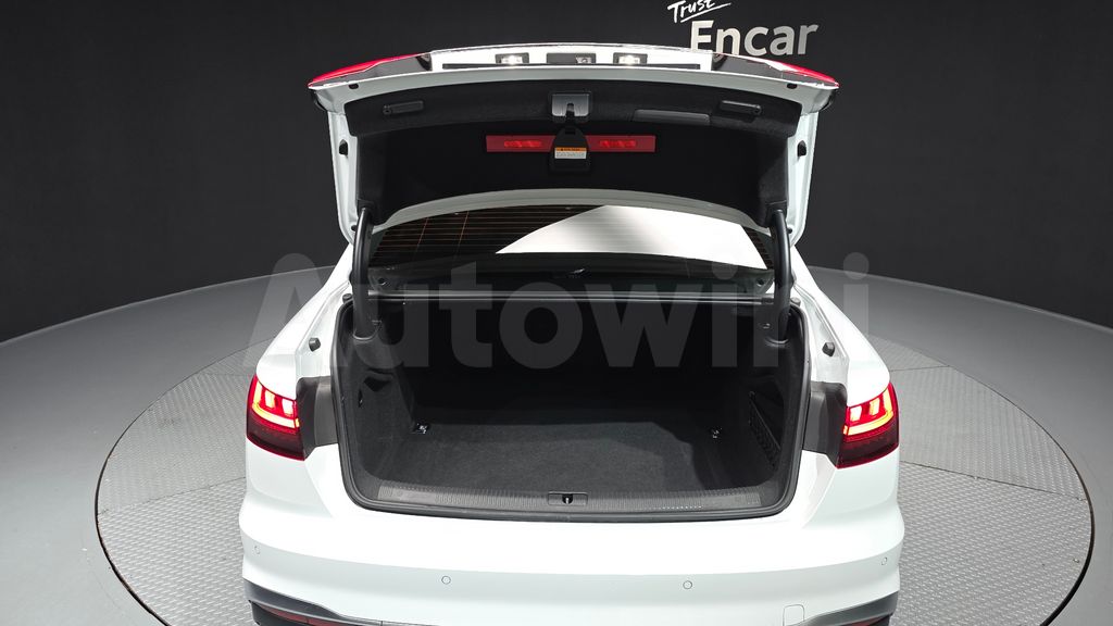 Audi A4 (B9) 35 TDI Premium — снимка 20