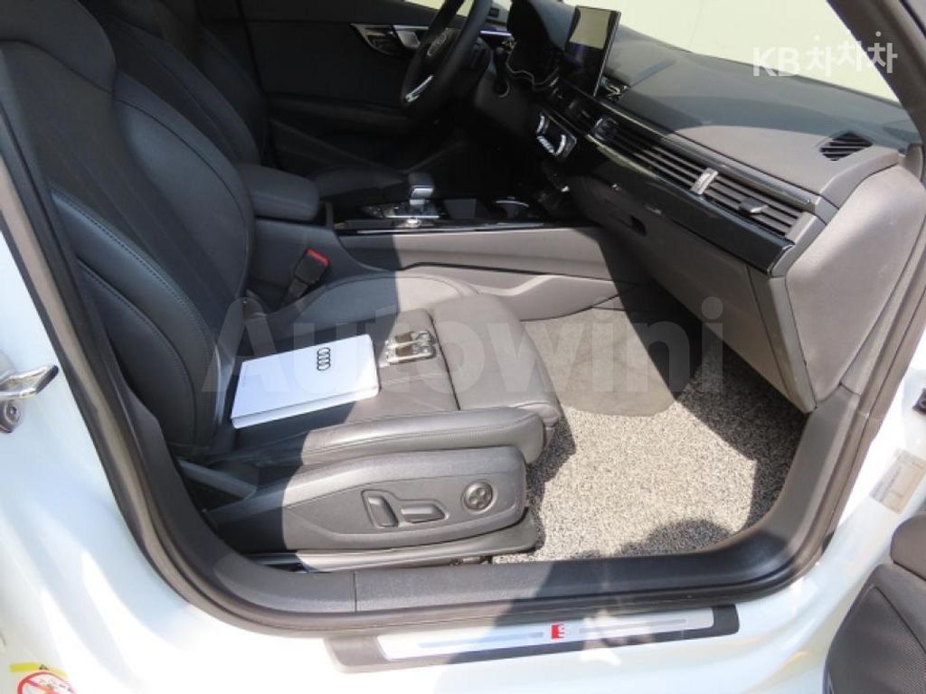 Audi A4 (B9) 40 TFSI Premium — снимка 6