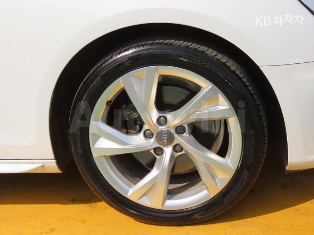 Audi A4 (B9) 40 TFSI Premium — снимка 20