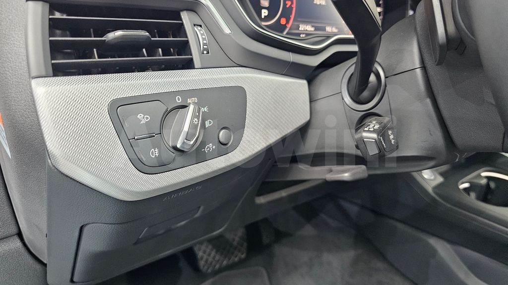 Audi A4 (B9) 40 TFSI — снимка 19