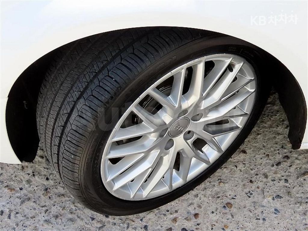 Audi A4 35 TDI Quattro B8 — снимка 20