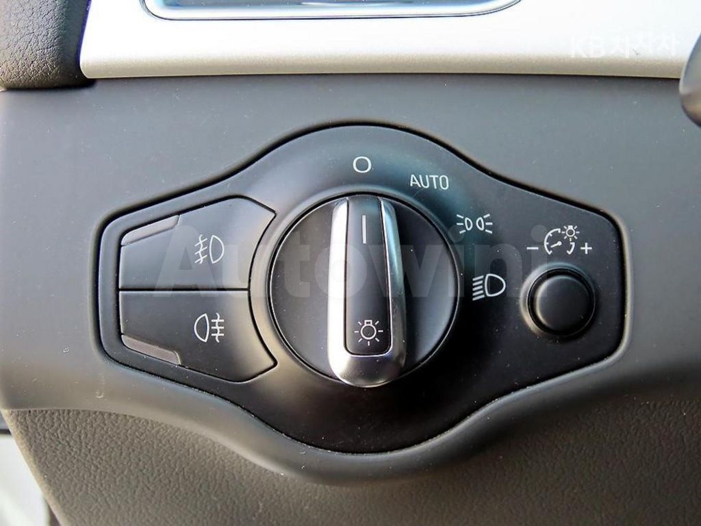 Audi A4 35 TDI Quattro B8 — снимка 12
