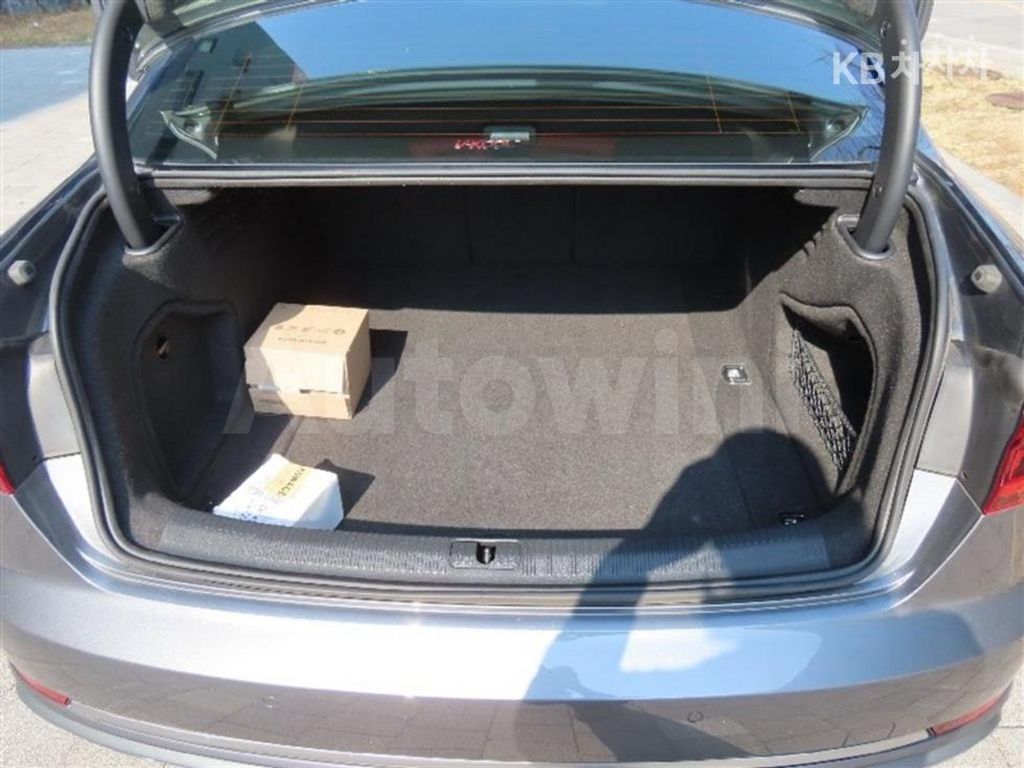 Audi A4 (B9) 40 TFSI - — снимка 18