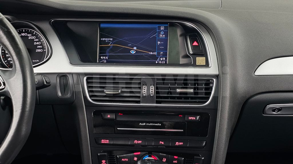 Audi New A4 30 TDI Dynamic B8 — снимка 14