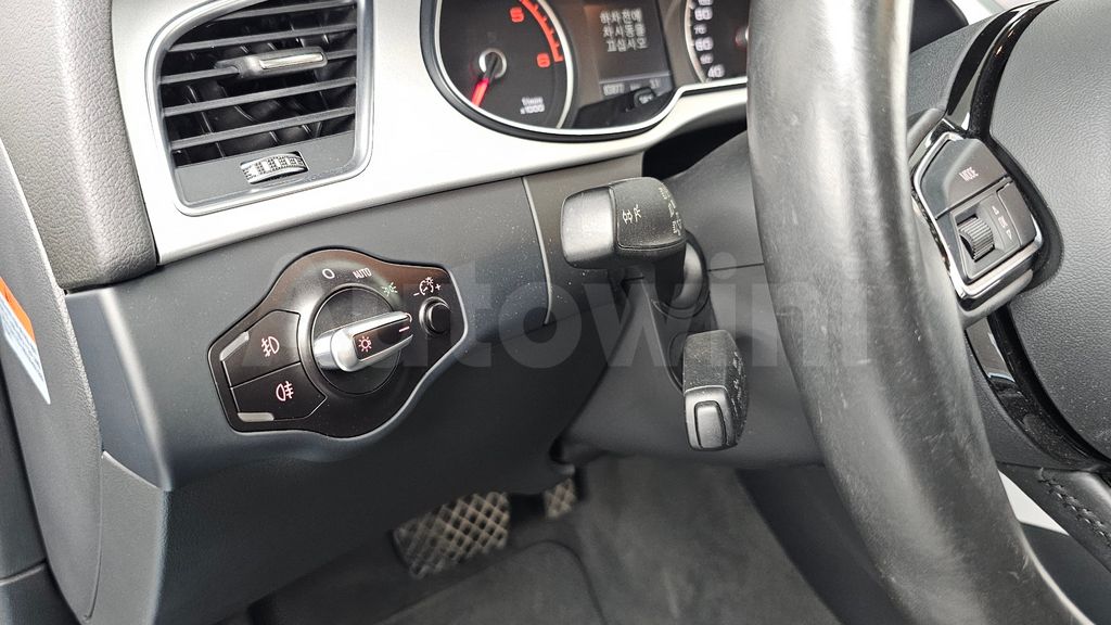 Audi New A4 30 TDI Dynamic B8 — снимка 19