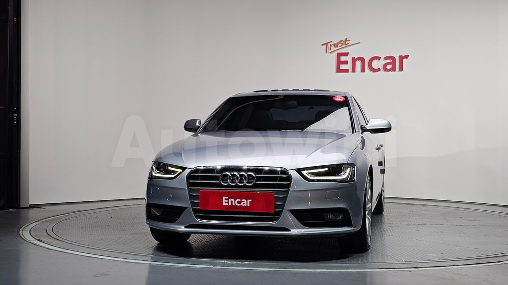 Audi New A4 30 TDI Dynamic B8 — снимка 3