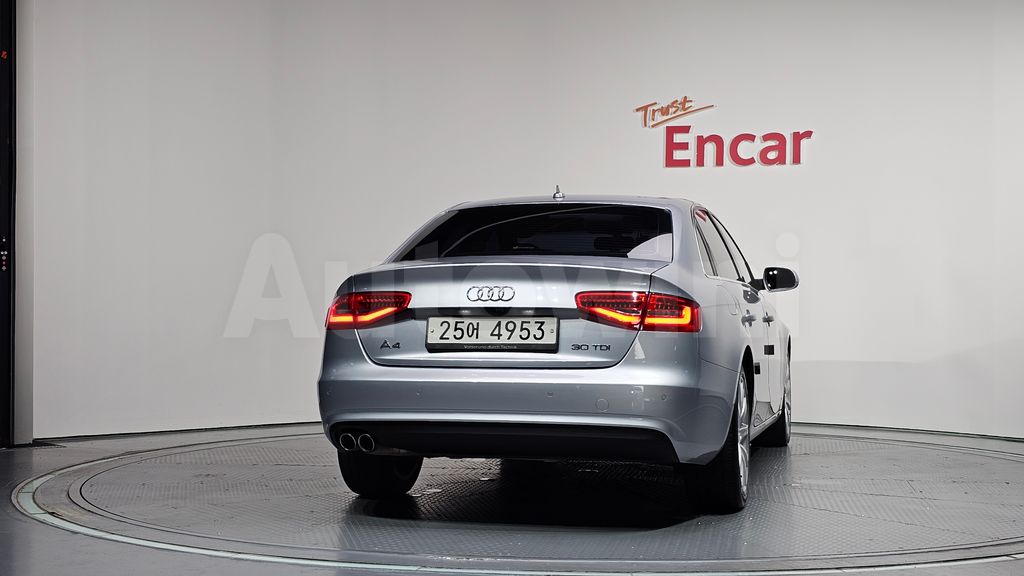 Audi New A4 30 TDI Dynamic B8 — снимка 4