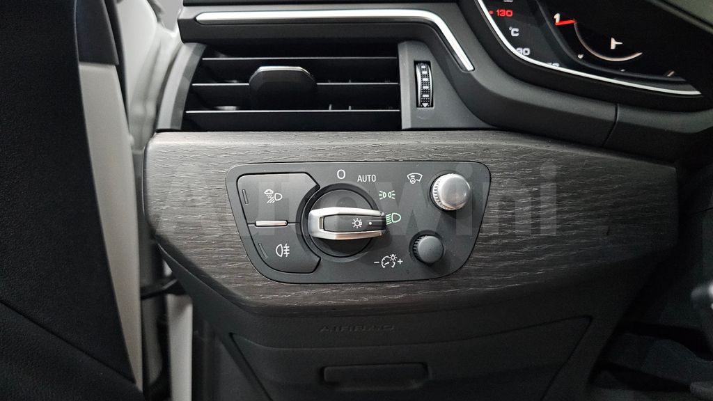 Audi A4 (B9) 40 TFSI Premium — снимка 16