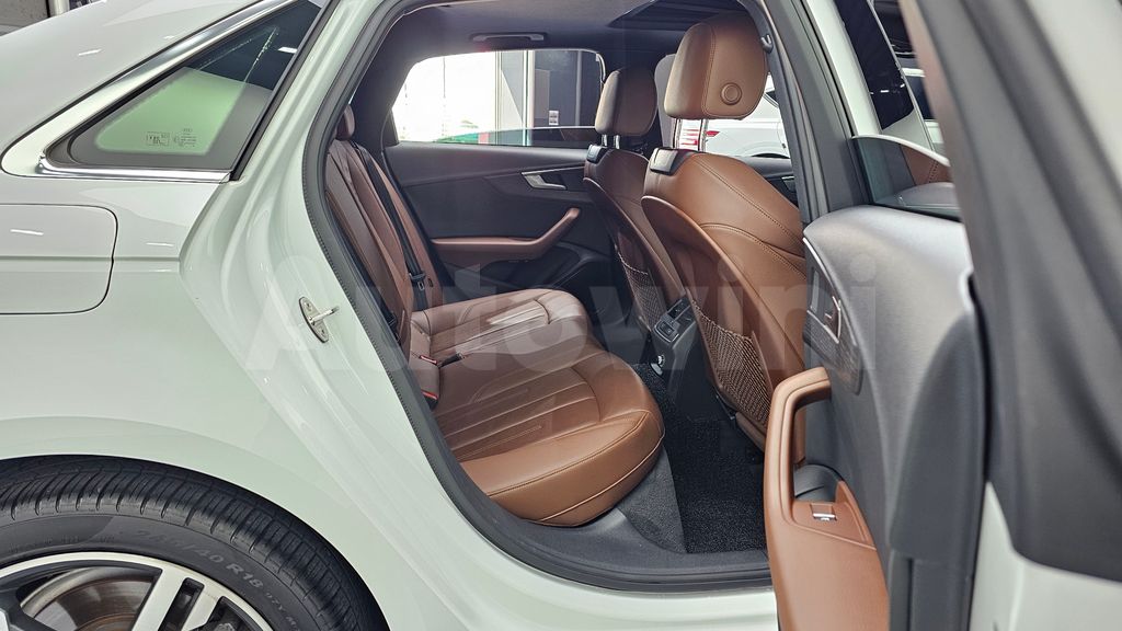 Audi A4 (B9) 40 TFSI Premium — снимка 12