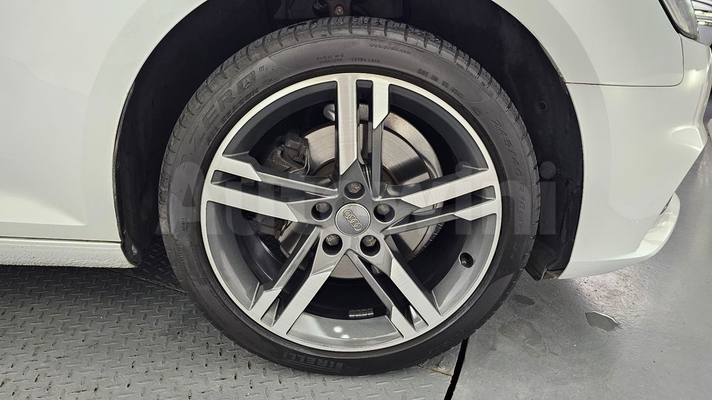 Audi A4 (B9) 40 TFSI Premium — снимка 5