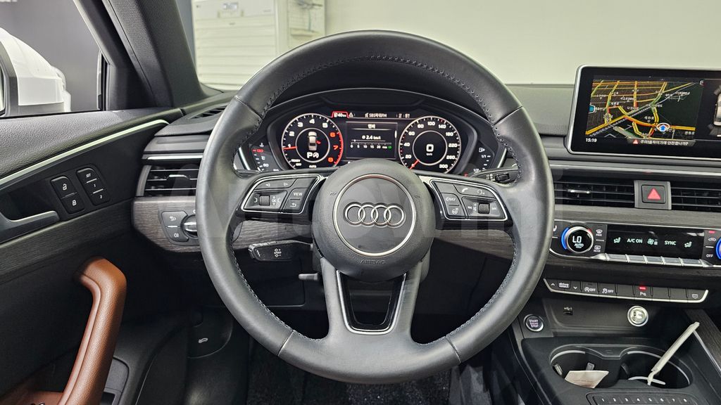 Audi A4 (B9) 40 TFSI Premium — снимка 13