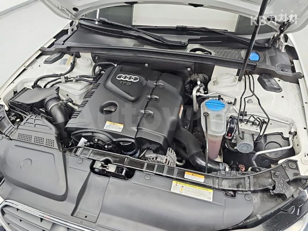 Audi A4 2.0 TFSI Quattro Dynamic B8 — снимка 5