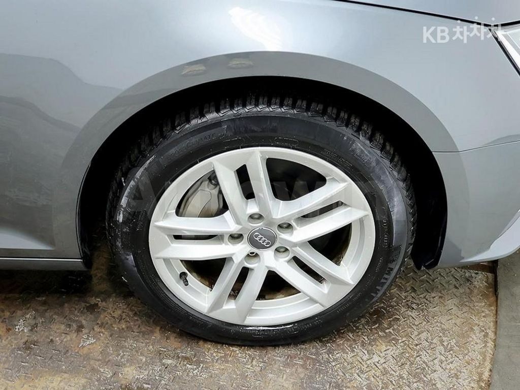 Audi A4 (B9) 45 TFSI Quattro Premium — снимка 8